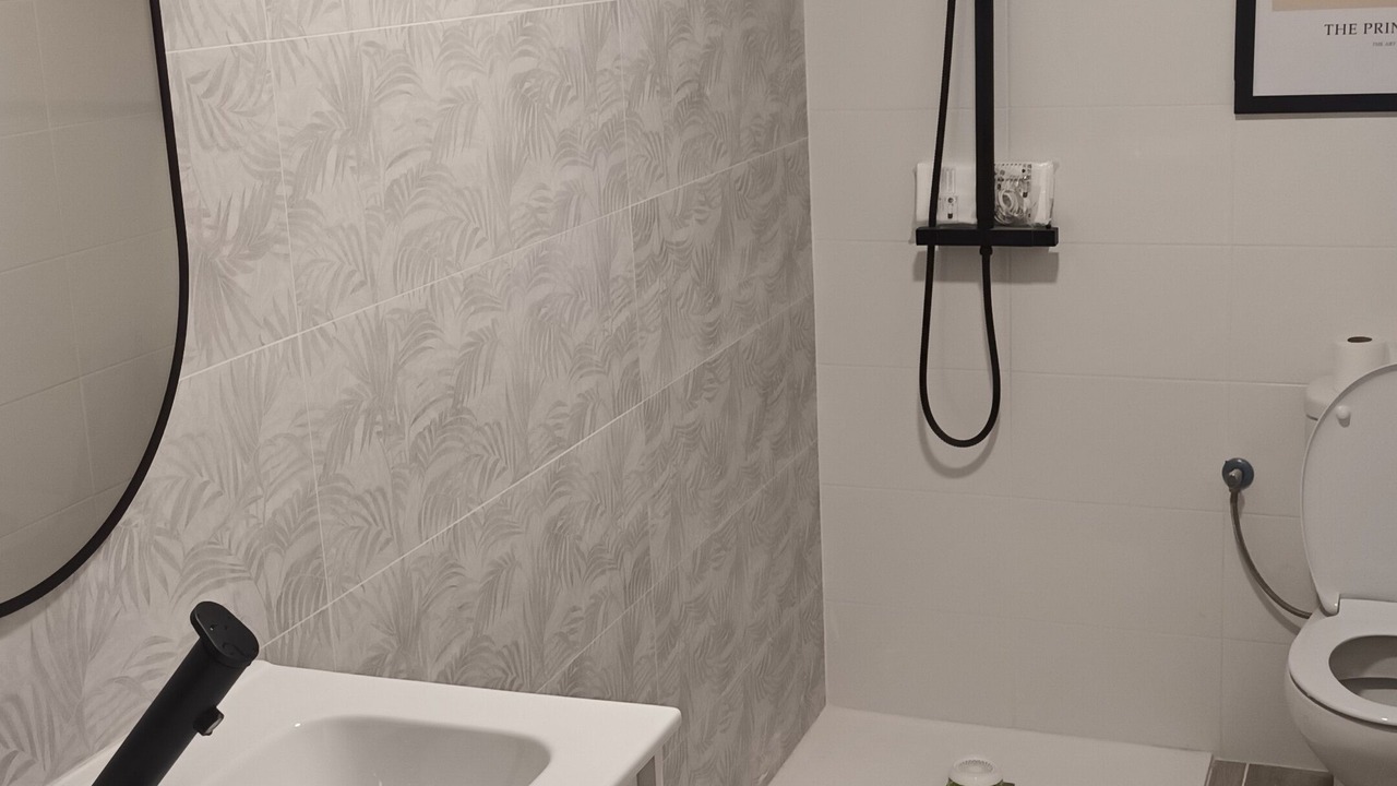 Photo of Bathroom in Haro