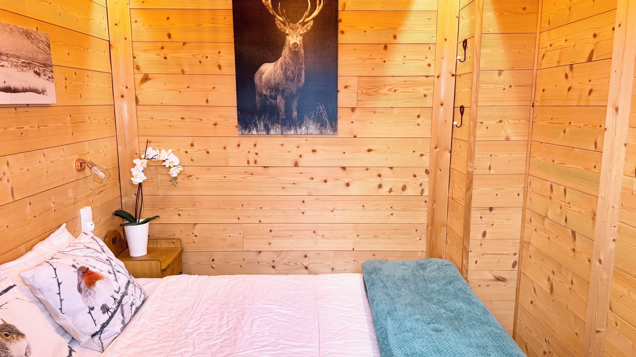 Photo of Bedroom in Premanon