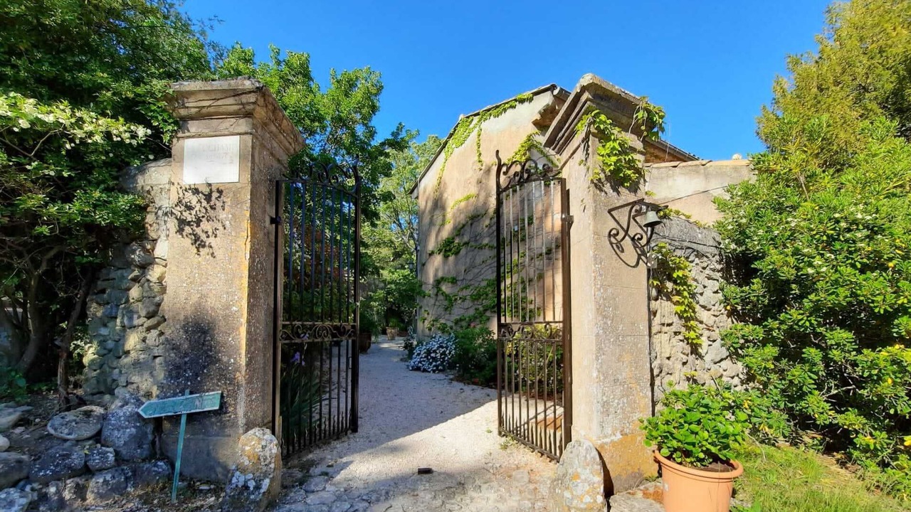 Photo of Outdoor in Est