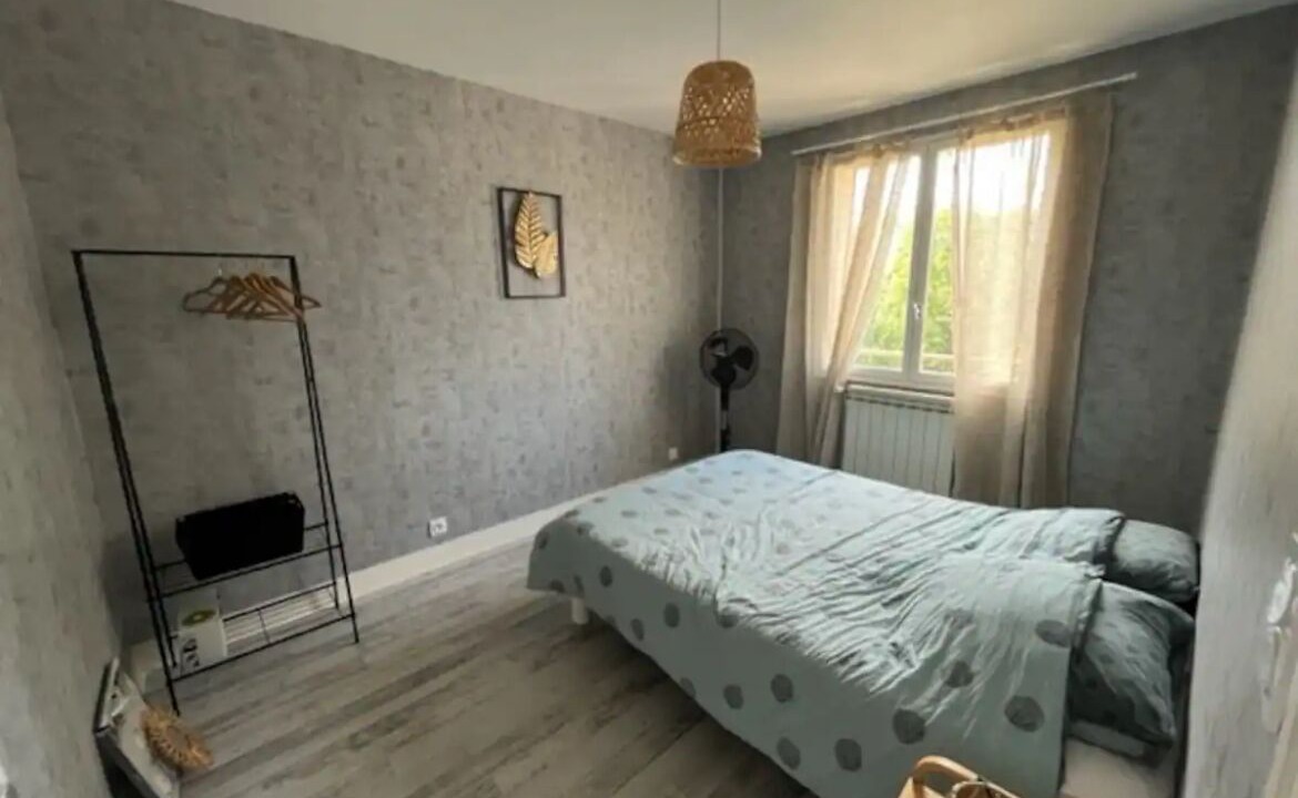 Photo of Bedroom in Pont-du-Navoy