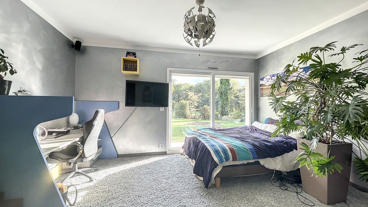 Photo of Bedroom in Messery