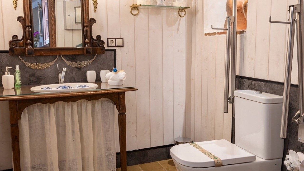 Photo of Bathroom in Noves