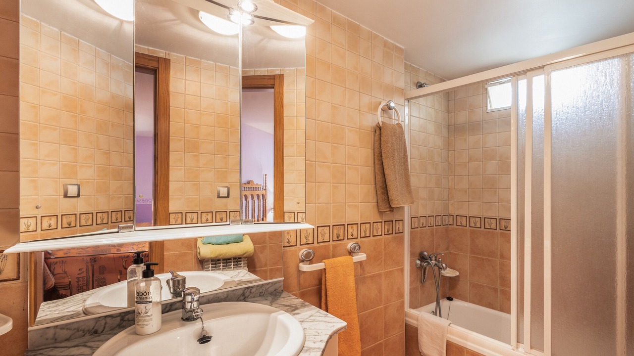 Photo of Bathroom in Maluenda