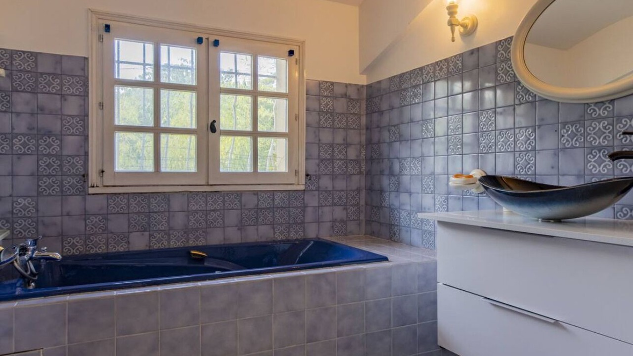 Photo of Bathroom in Quartier des Espesses