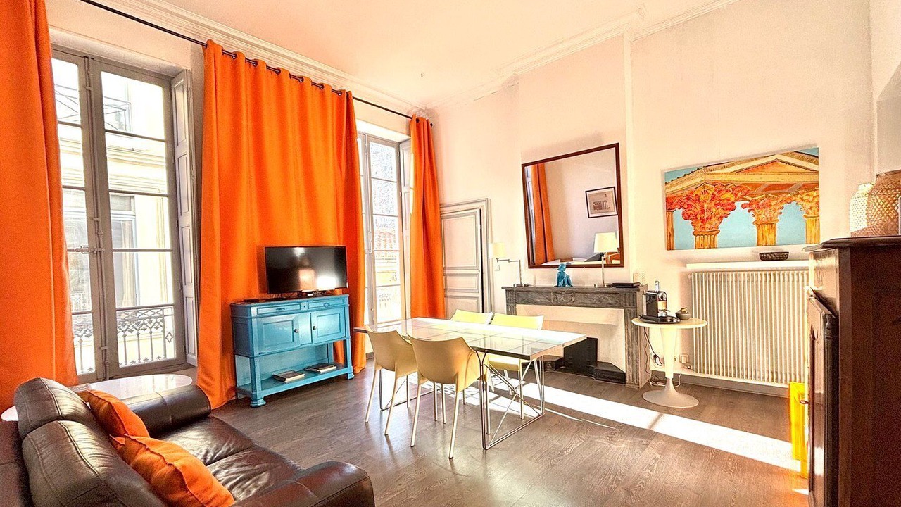 Photo of Livingroom in Nimes City Centre
