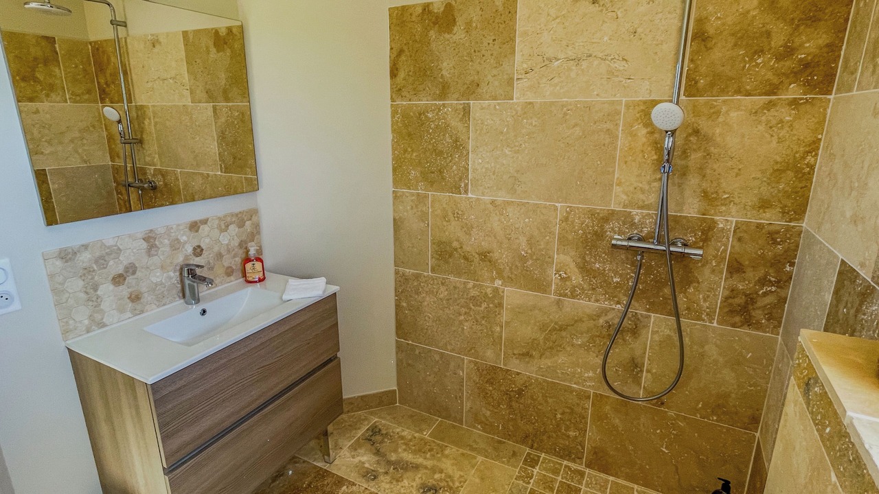 Photo of Bathroom in Goult