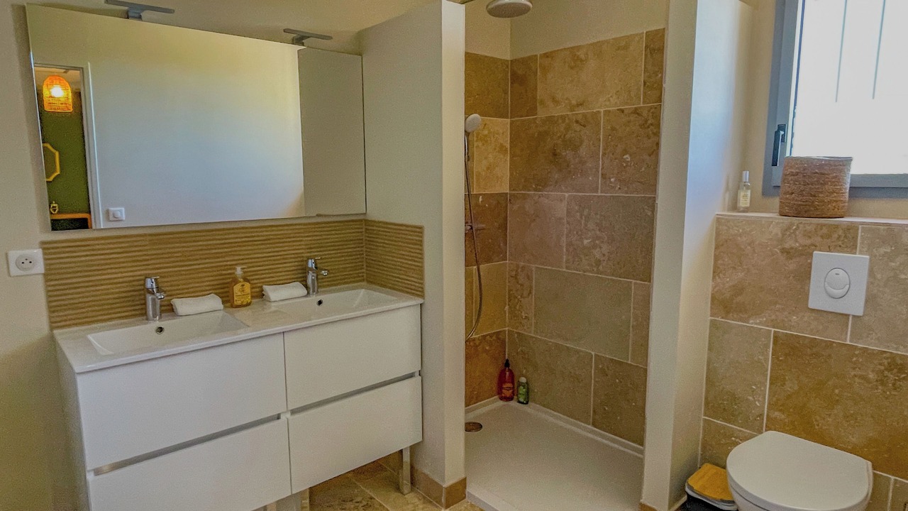 Photo of Bathroom in Goult