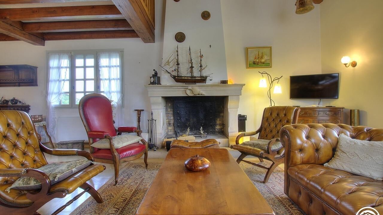 Photo of Livingroom in Ceyzerieu