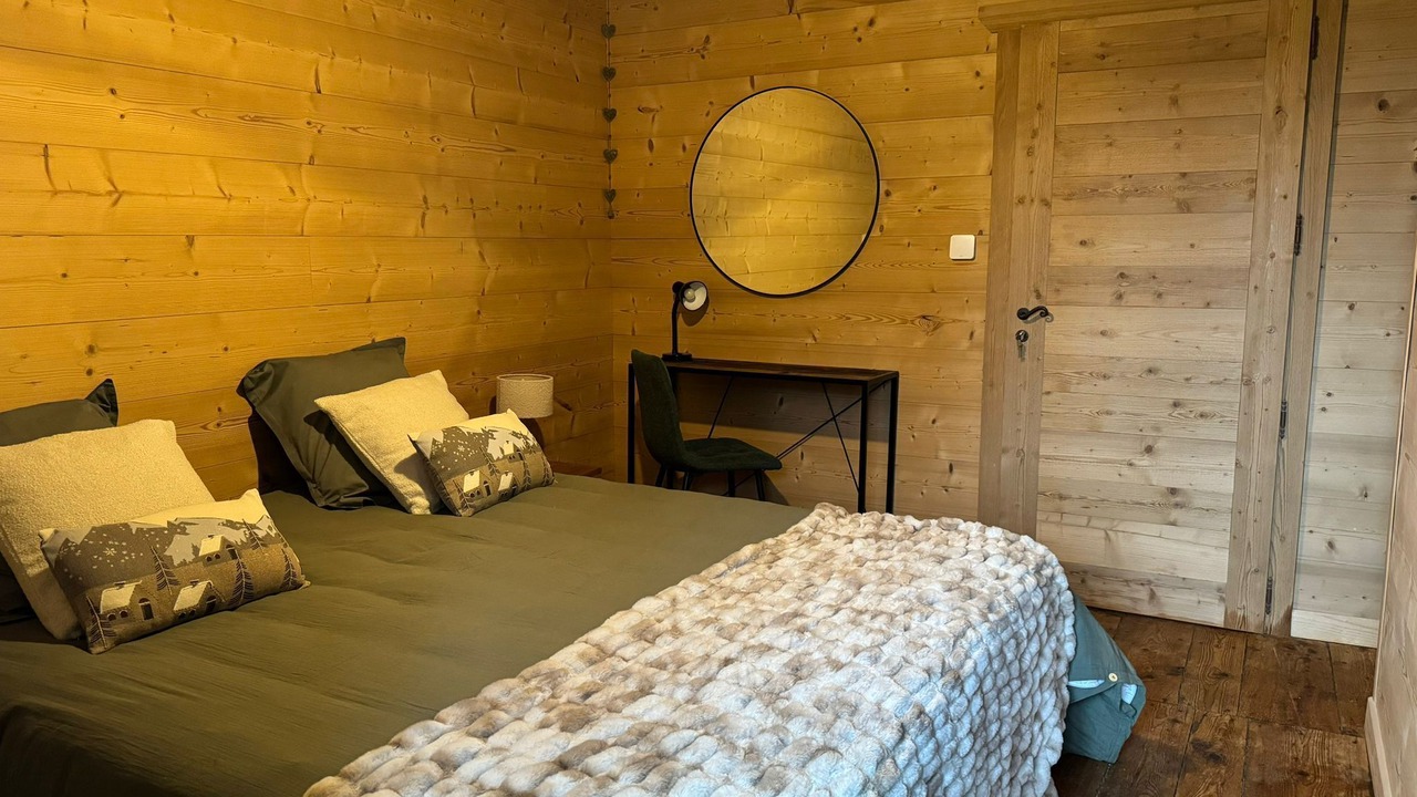 Photo of Bedroom in Premanon