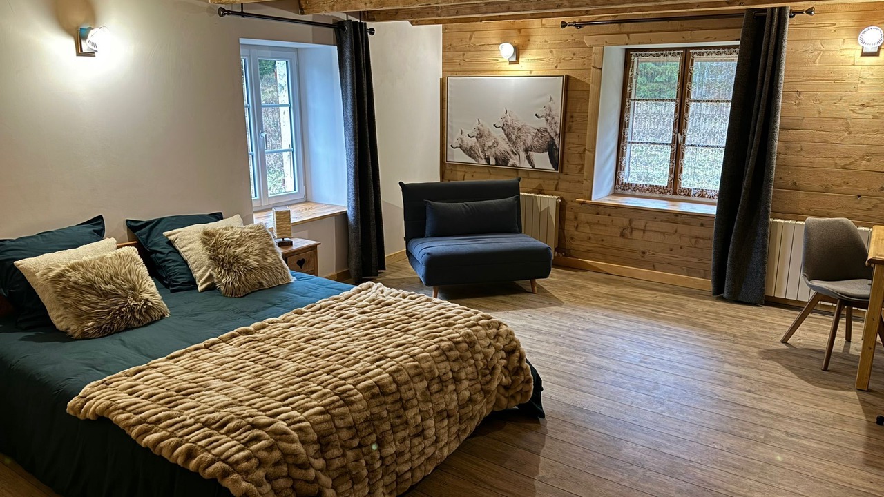 Photo of Bedroom in Premanon