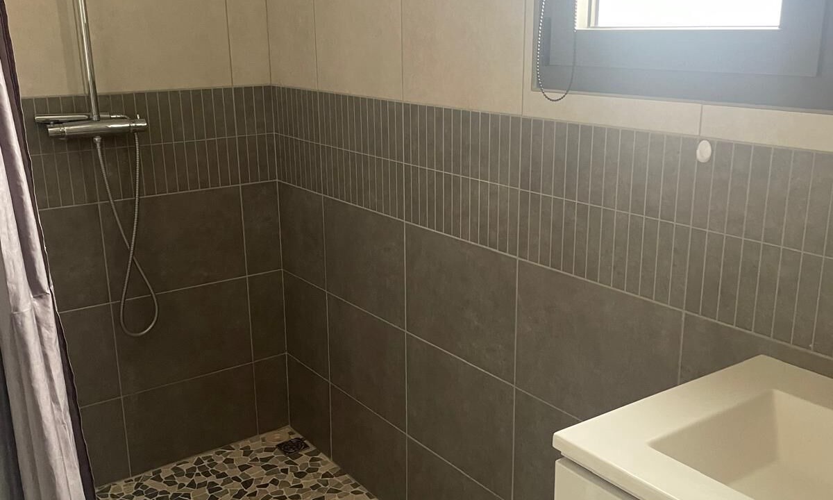 Photo of Bathroom in Suze-la-Rousse