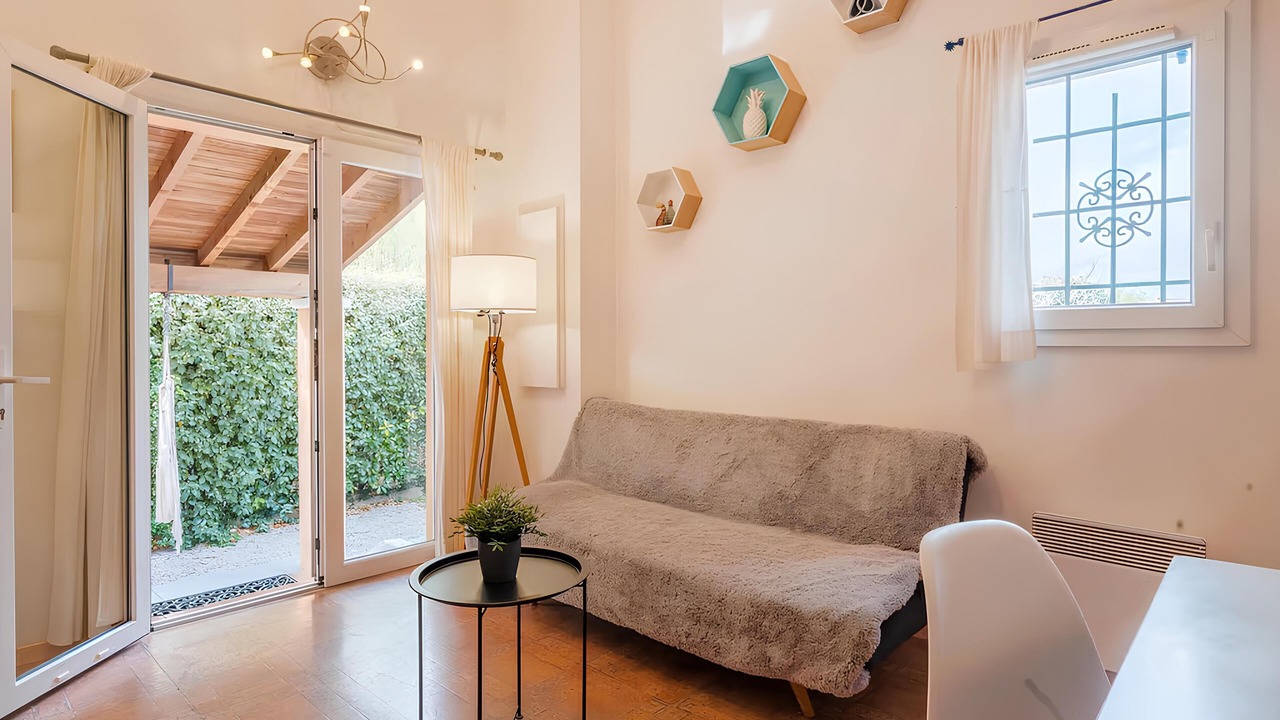 Photo of Livingroom in Eyguieres