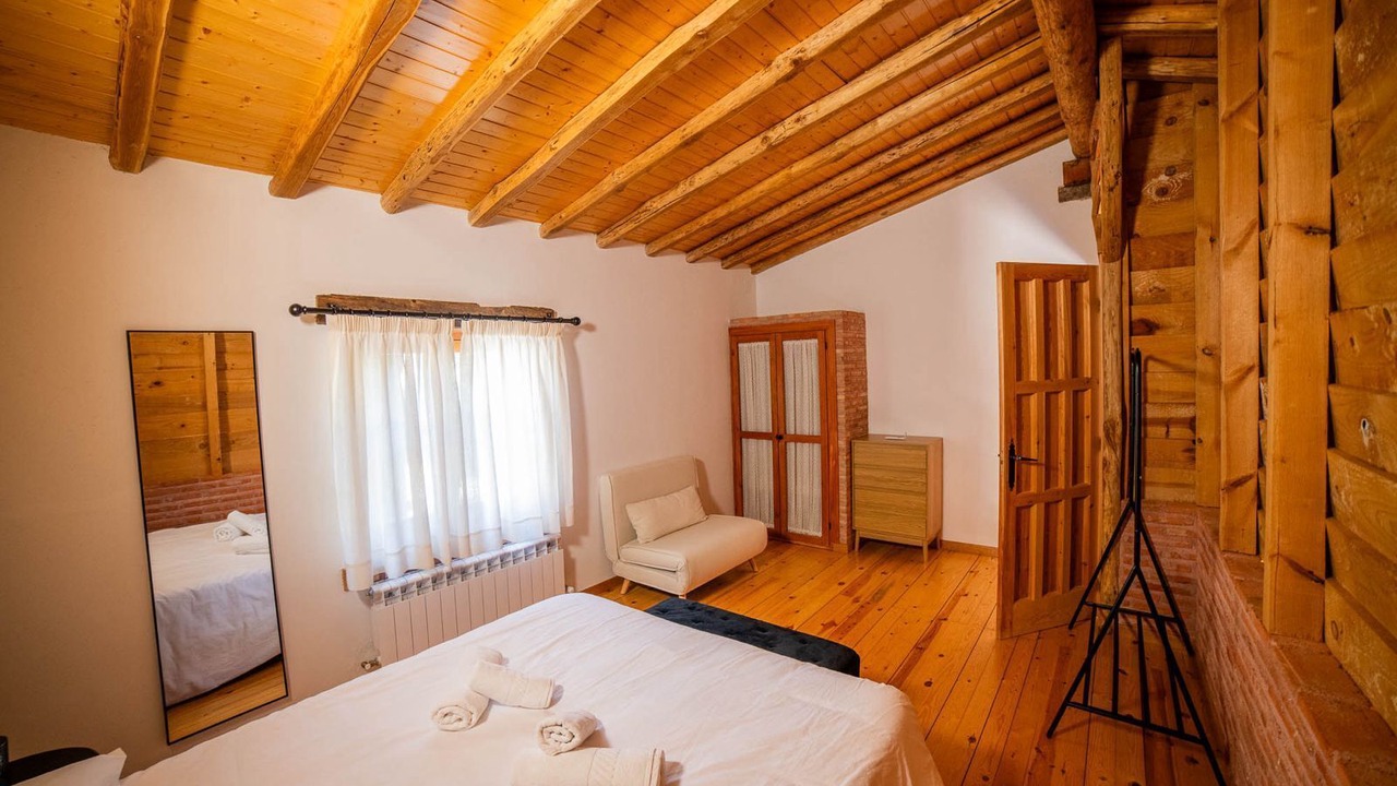 Photo of Bedroom in Navasfrias