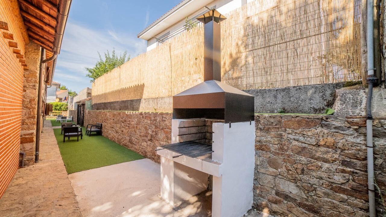 Photo of Patio Balcony in Navasfrias