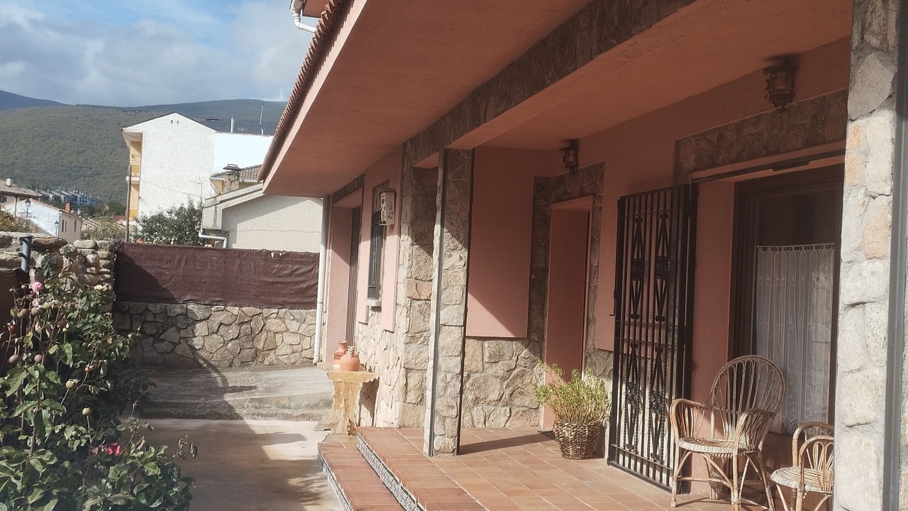 Photo of Patio Balcony in Rascafria