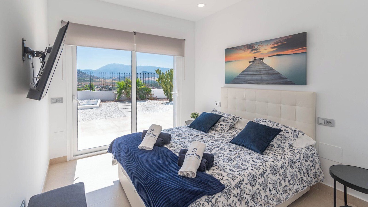 Photo of Bedroom in Coin