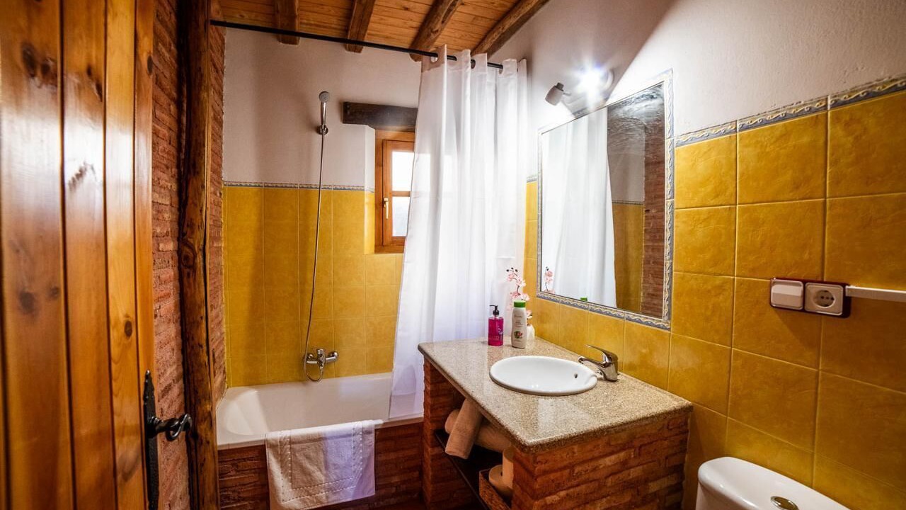Photo of Bathroom in Navasfrias