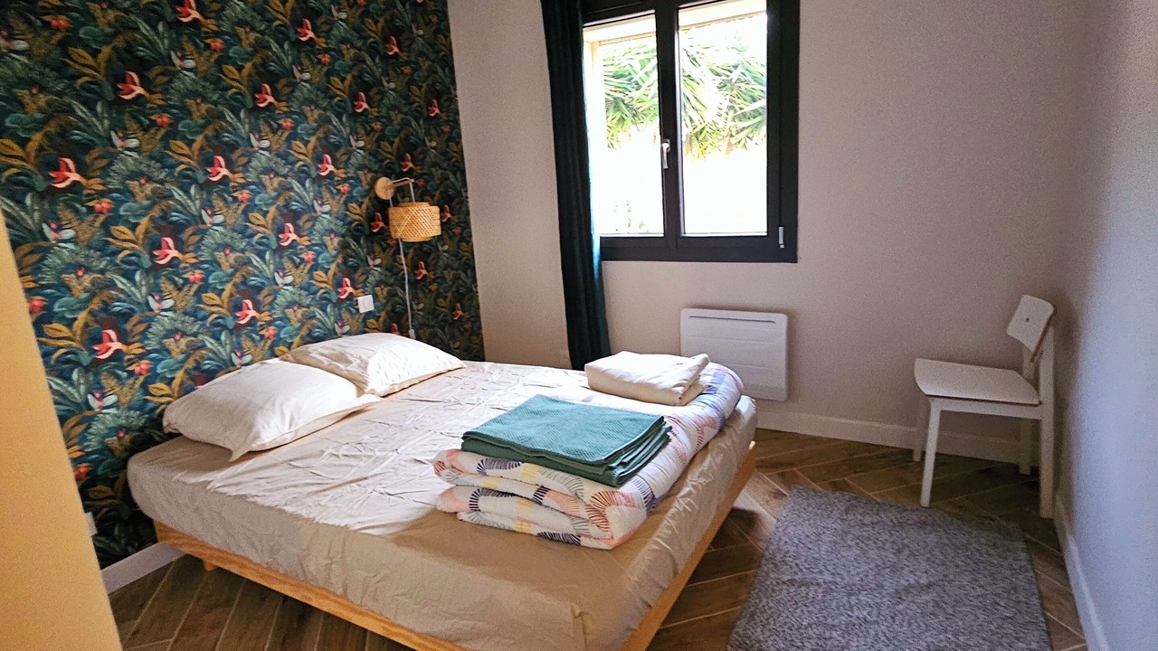 Photo of Bedroom in Saint-Chamas