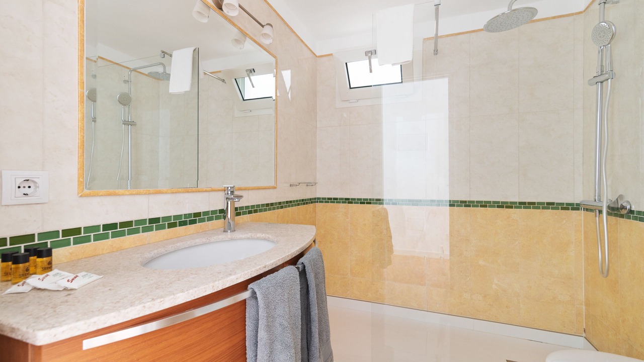 Photo of Bathroom in Patalavaca