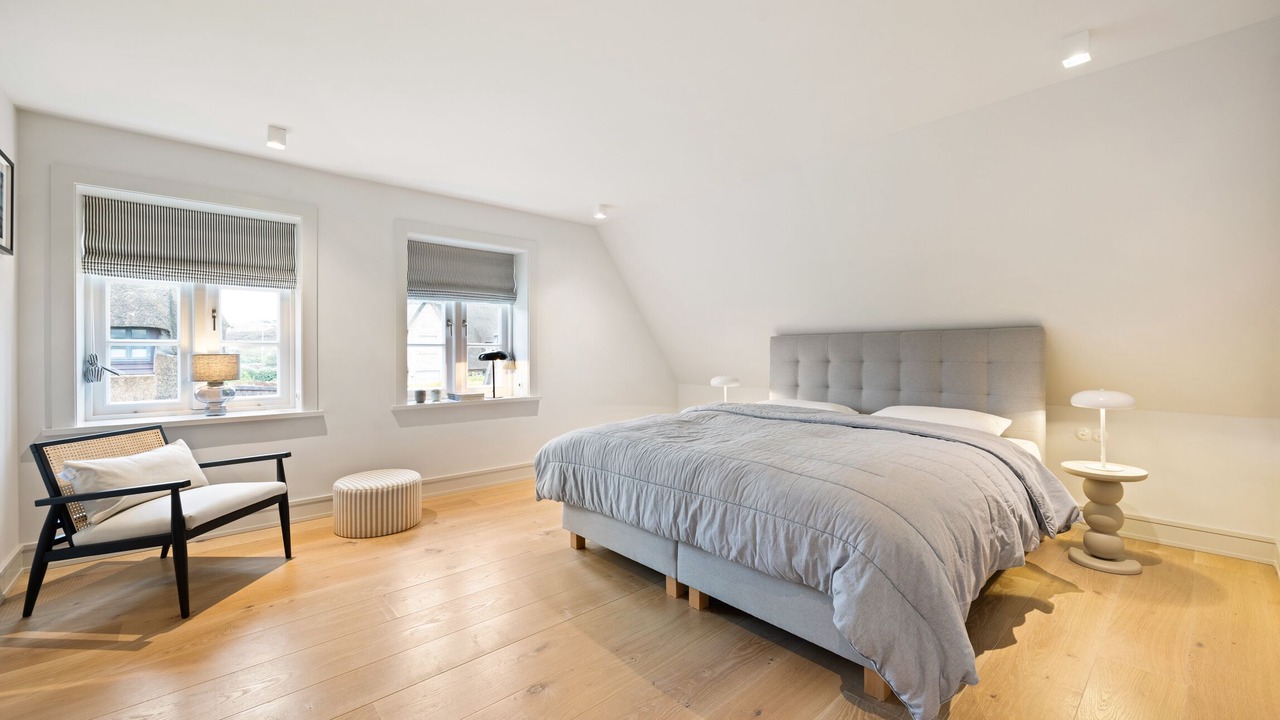 Photo of Bedroom in List