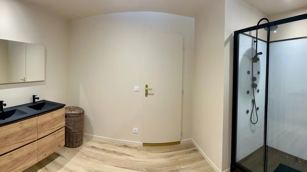 Photo of Bathroom in Cabannes