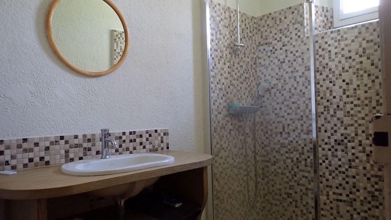 Photo of Bathroom in Nant