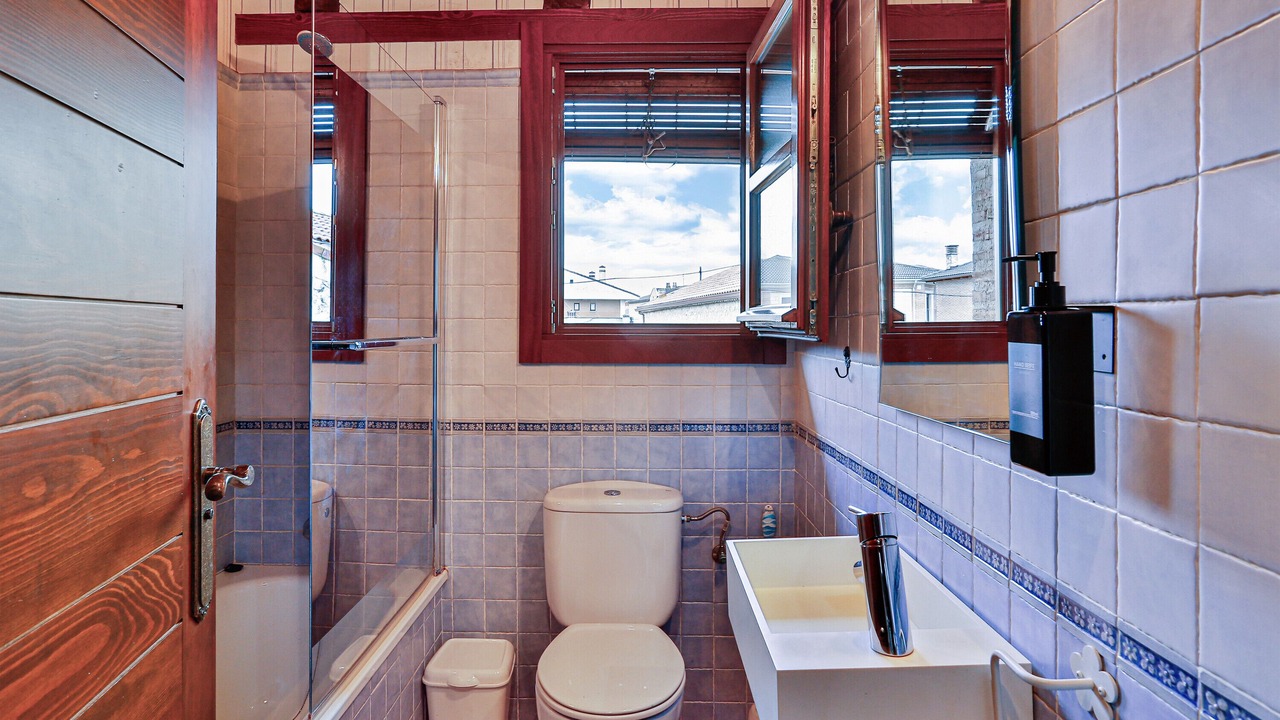 Photo of Bathroom in Canalejas de Penafiel