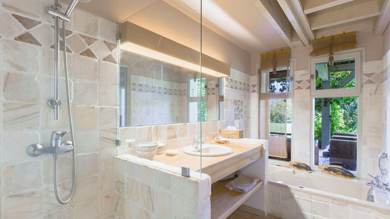 Photo of Bathroom in Arles