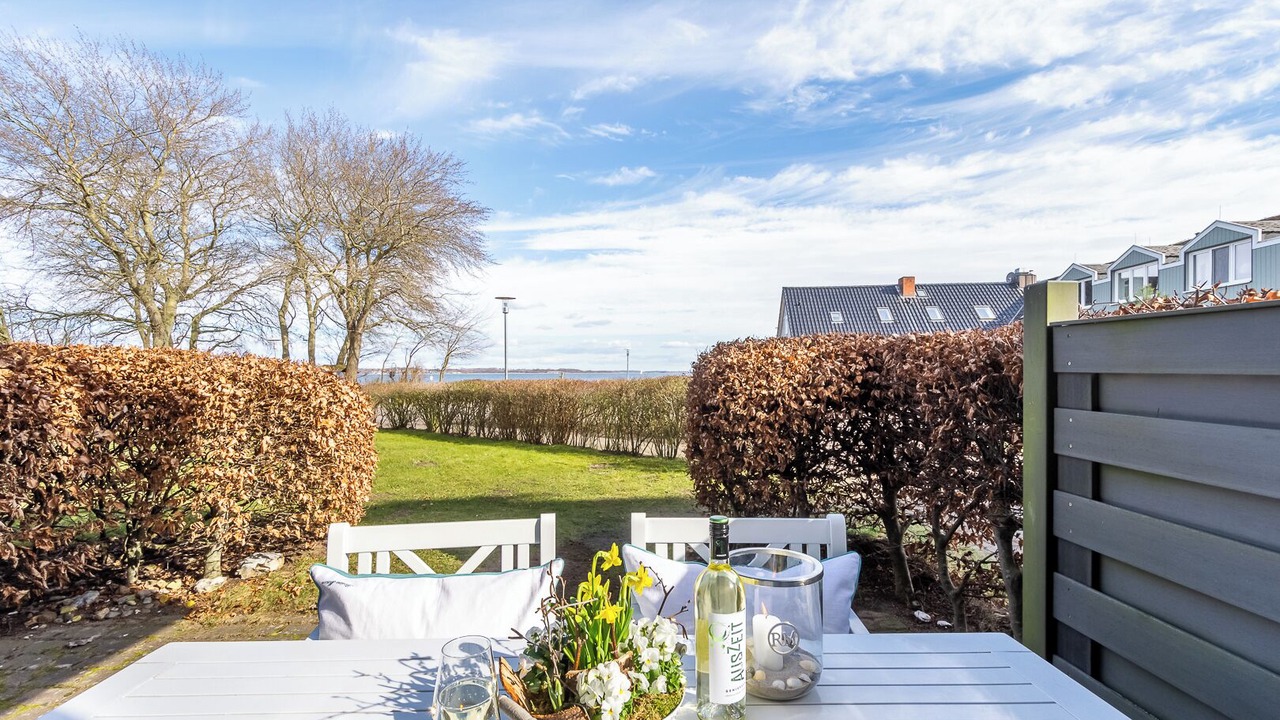 Photo of Outdoor in Drei