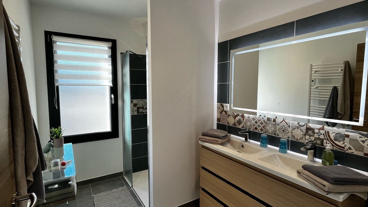 Photo of Bathroom in Joyeuse