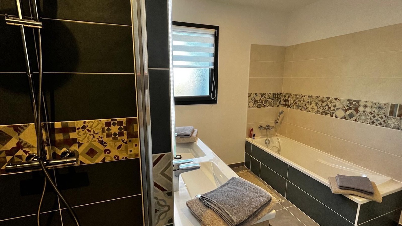 Photo of Bathroom in Joyeuse