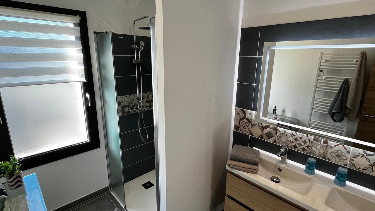 Photo of Bathroom in Joyeuse