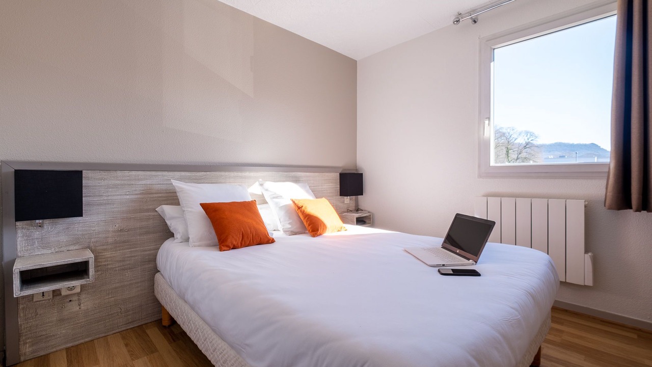 Photo of Bedroom in Lons-le-Saunier