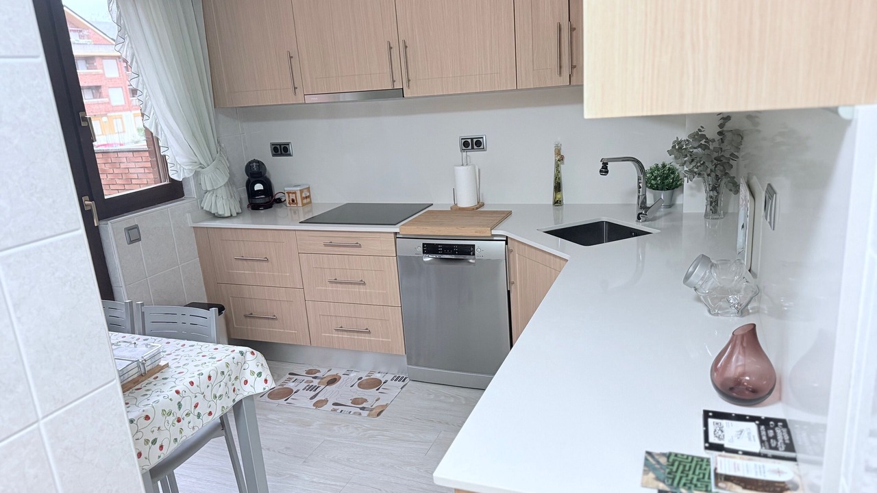 Photo of Kitchen in Saron
