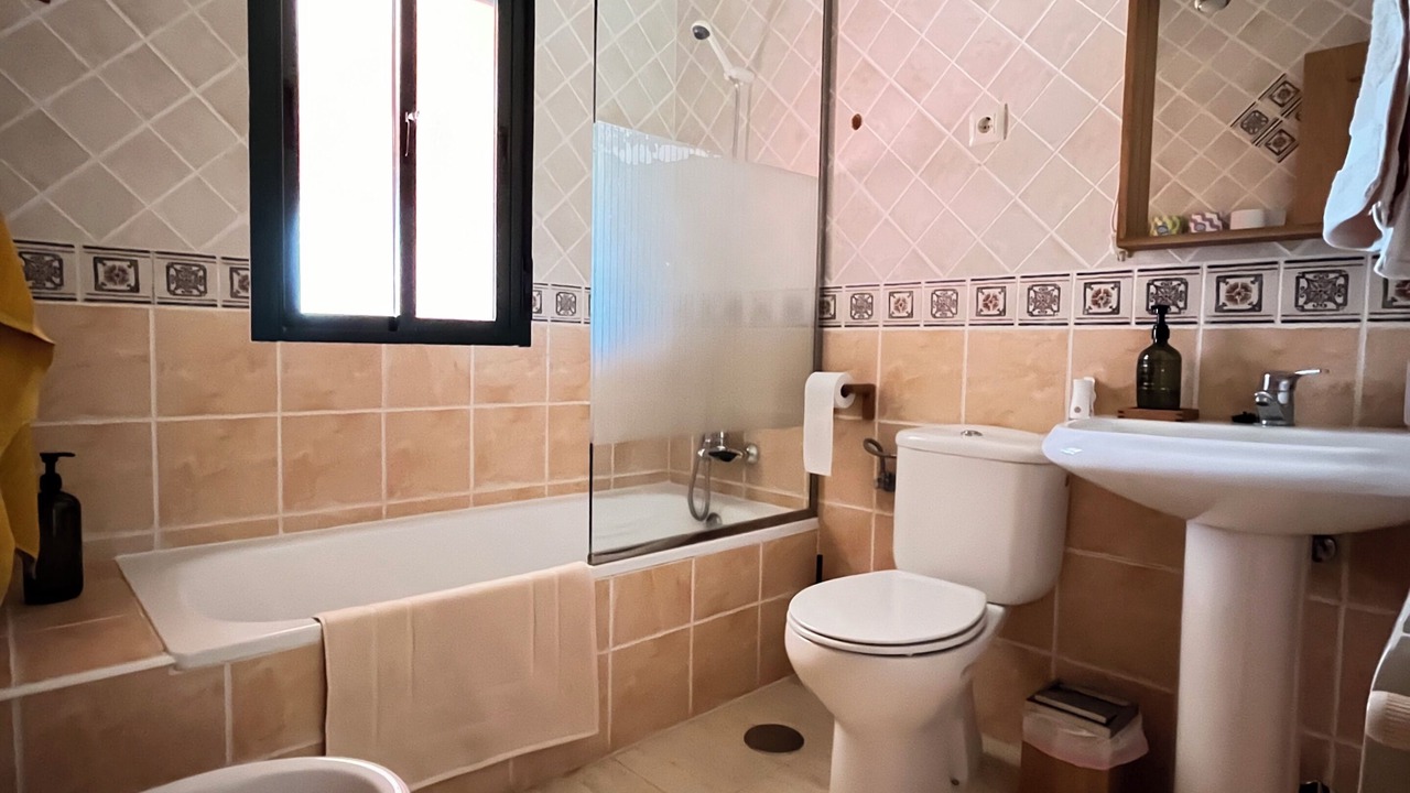 Photo of Bathroom in Pareja