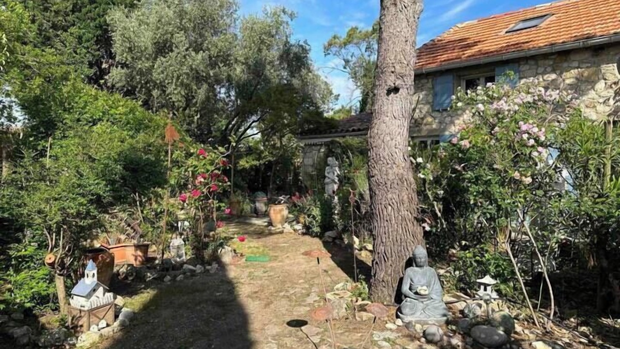Photo of Outdoor in Sainte-Anastasie