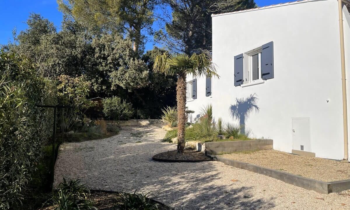 Photo of Outdoor in Lambesc
