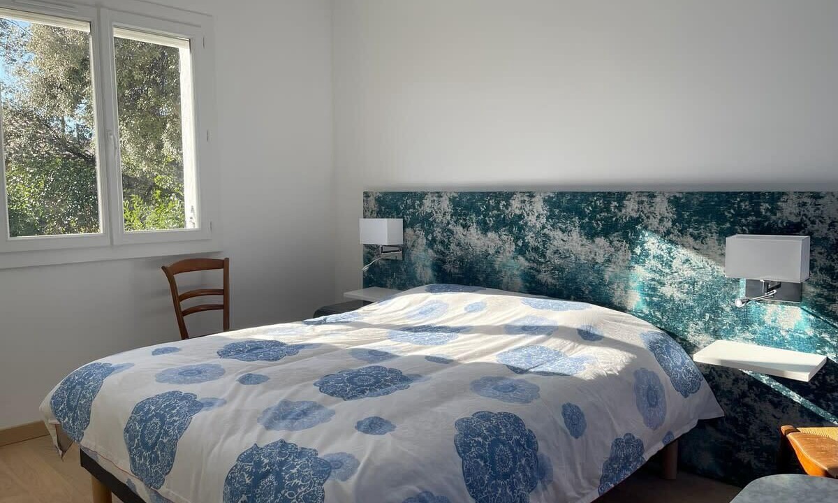 Photo of Bedroom in Lambesc