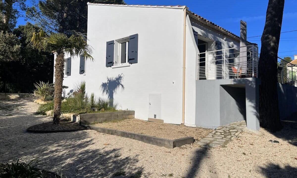 Photo of Outdoor in Lambesc