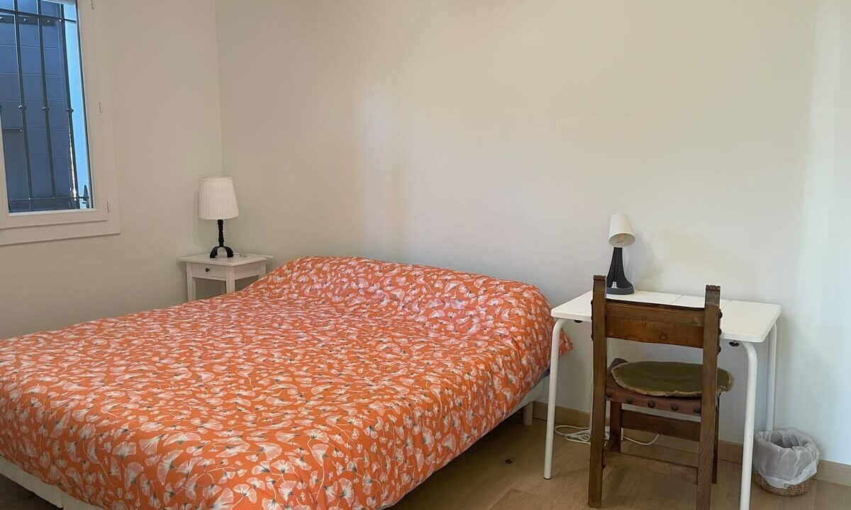 Photo of Bedroom in Lambesc