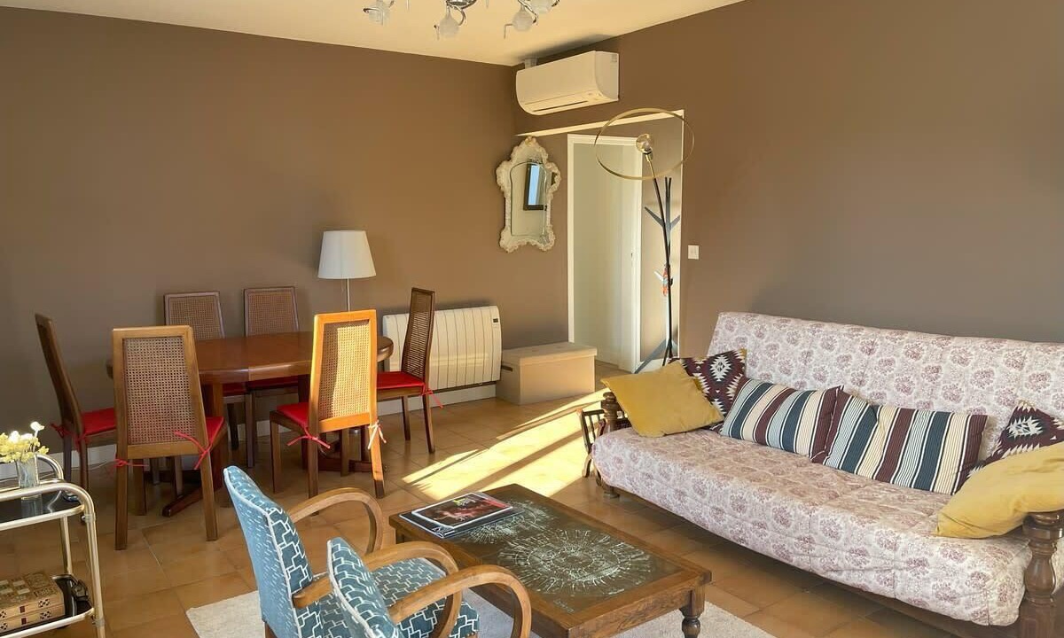 Photo of Livingroom in Lambesc