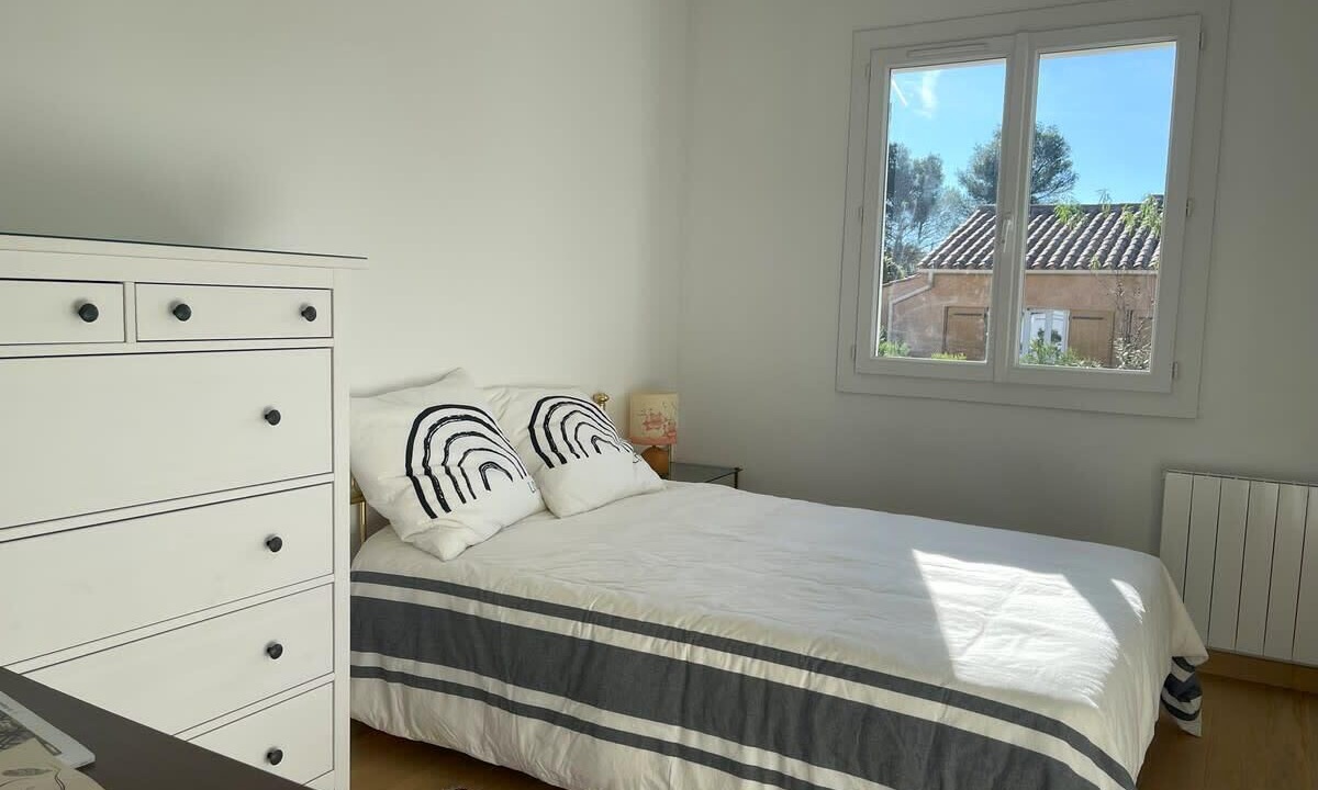 Photo of Bedroom in Lambesc