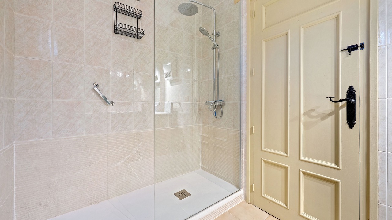 Photo of Bathroom in Pauls