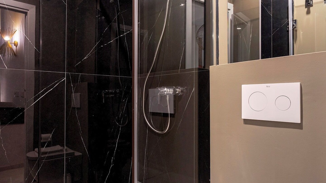 Photo of Bathroom in Feria