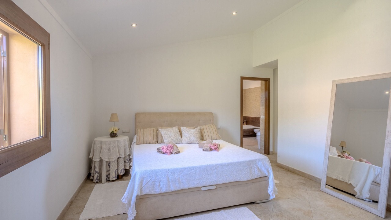 Photo of Bedroom in Binibona
