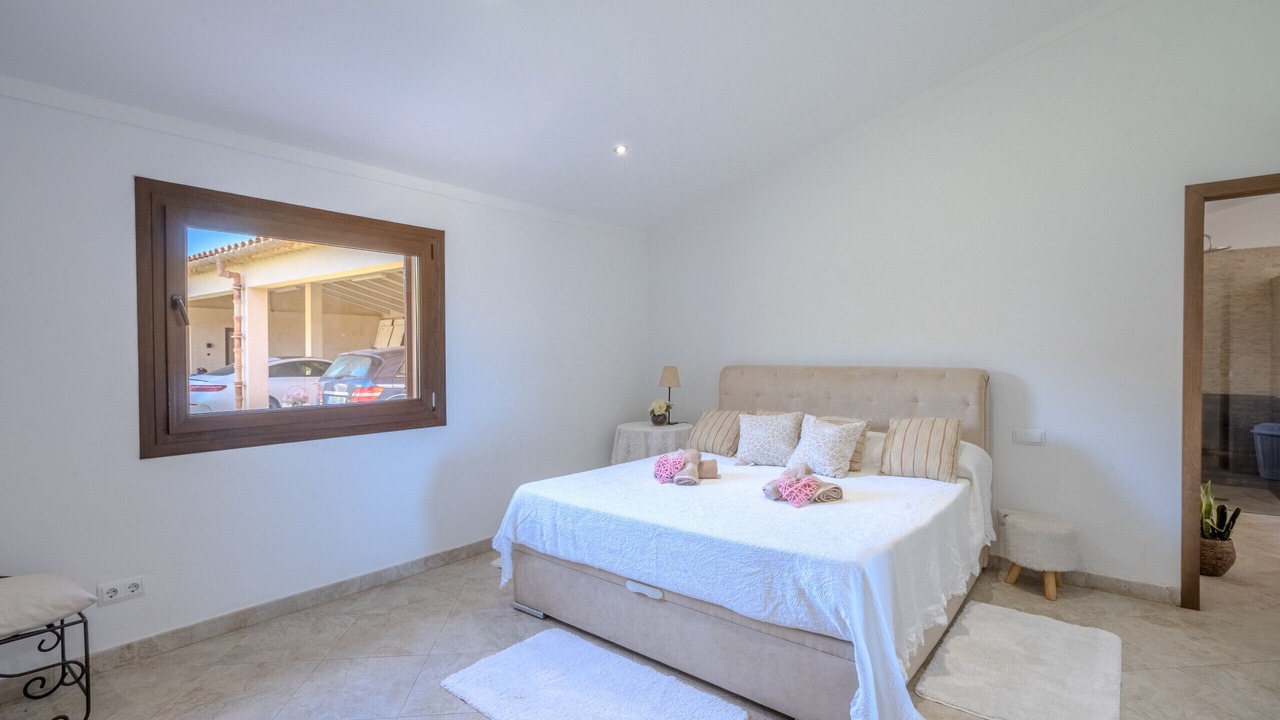 Photo of Bedroom in Binibona
