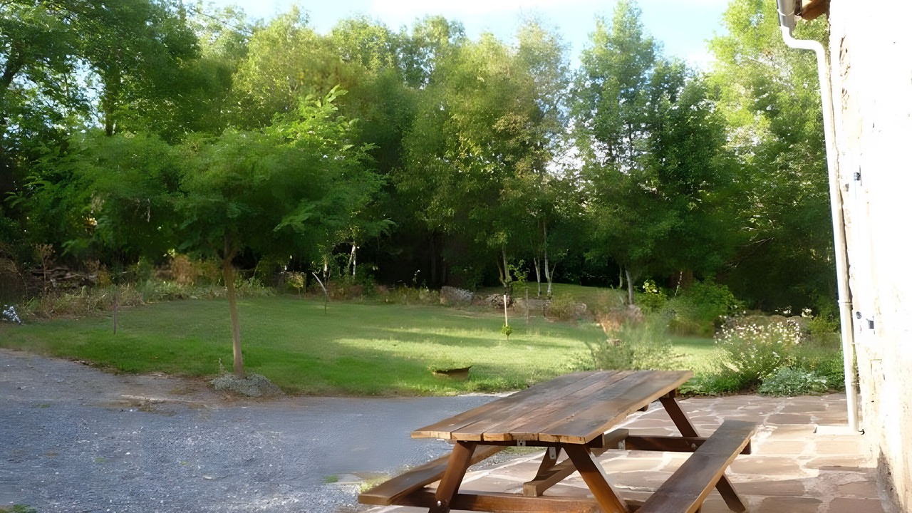 Photo of Outdoor in Combret