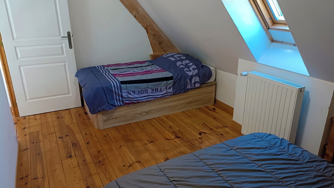 Photo of Bedroom in Campan