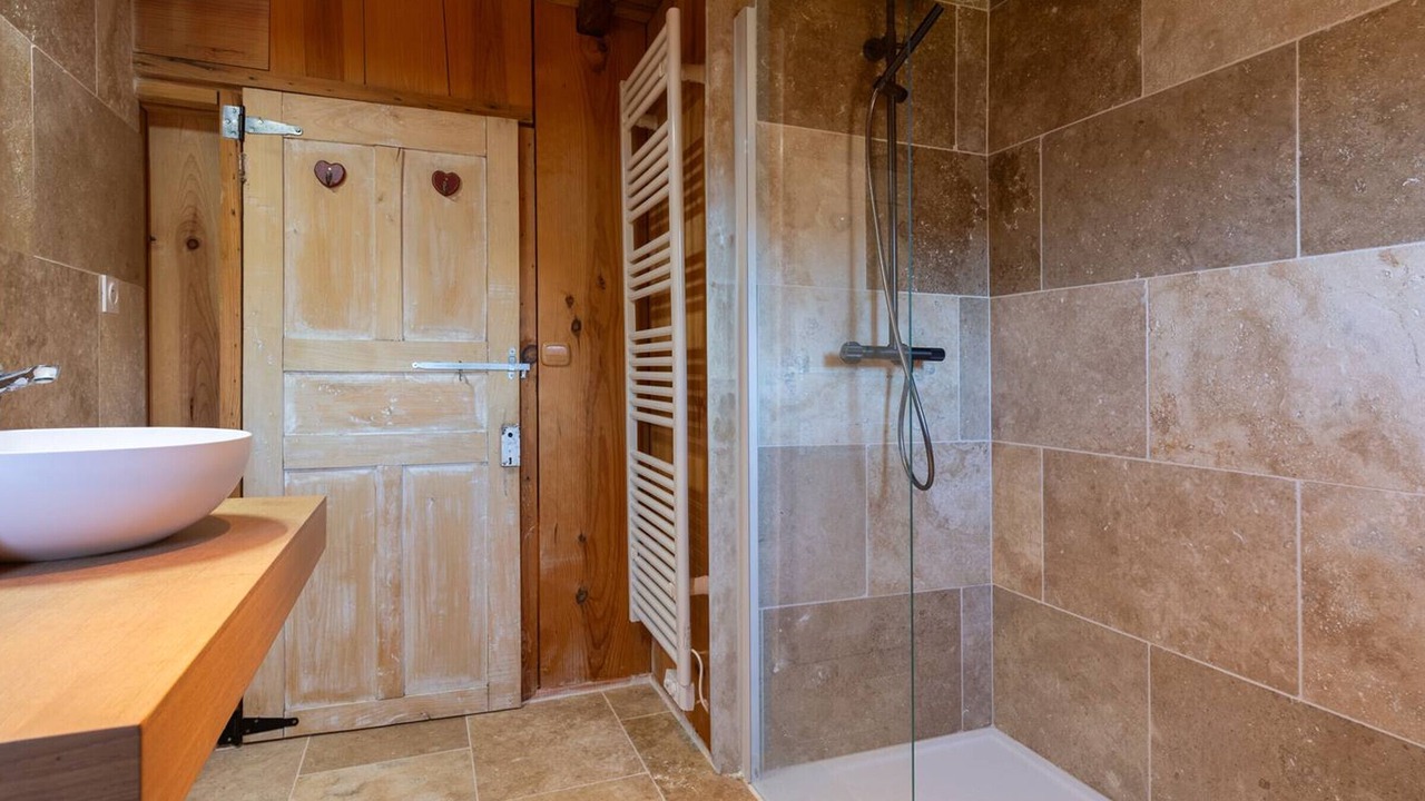 Photo of Bathroom in Loudervielle