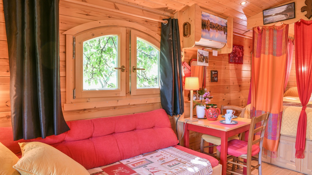 Photo of Bedroom in Saint-Genix-sur-Guiers